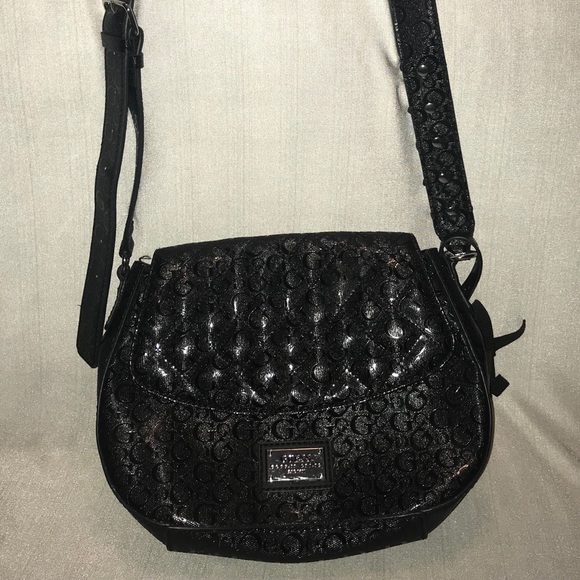 🔥Guess Crossbody Bag 🔥 - Picture 2 of 8
